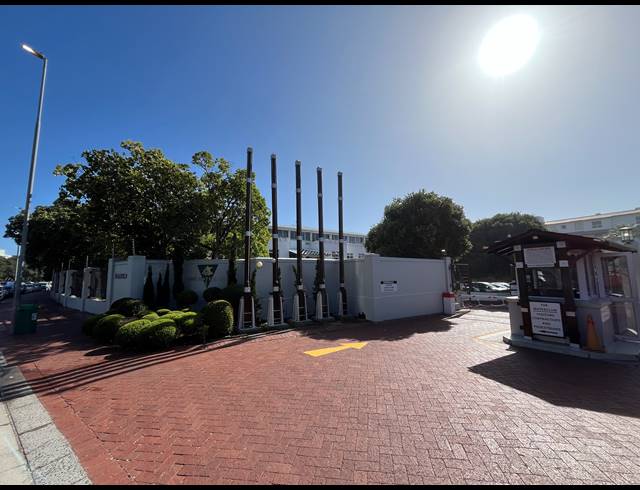 115M² OFFICE TO LET IN MOUILLE POINT